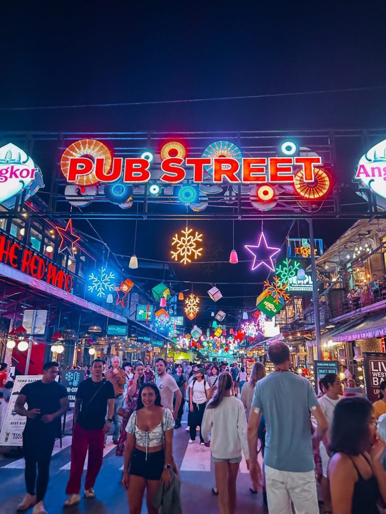 Siem reap pub street