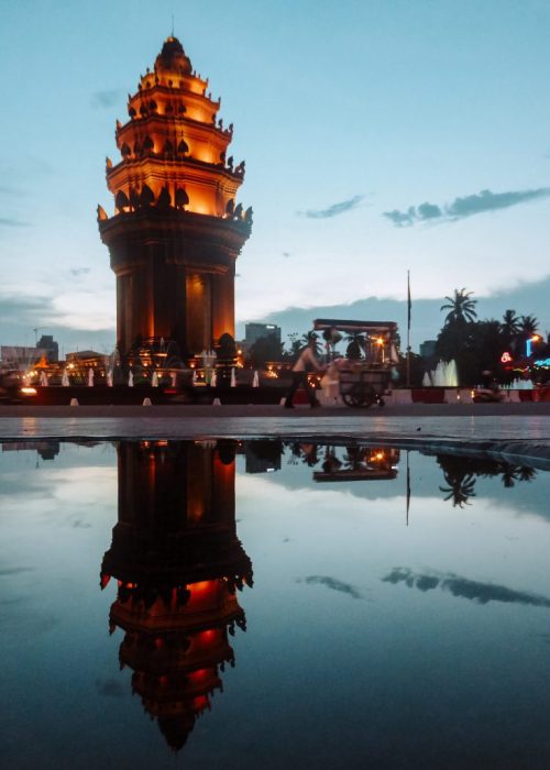 Independence monument phnom penh