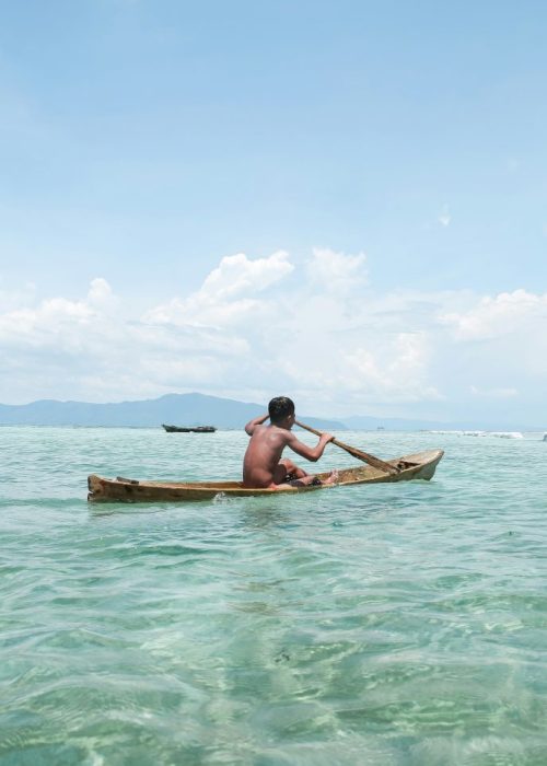 Ongerept eiland Sulawesi Indonesië