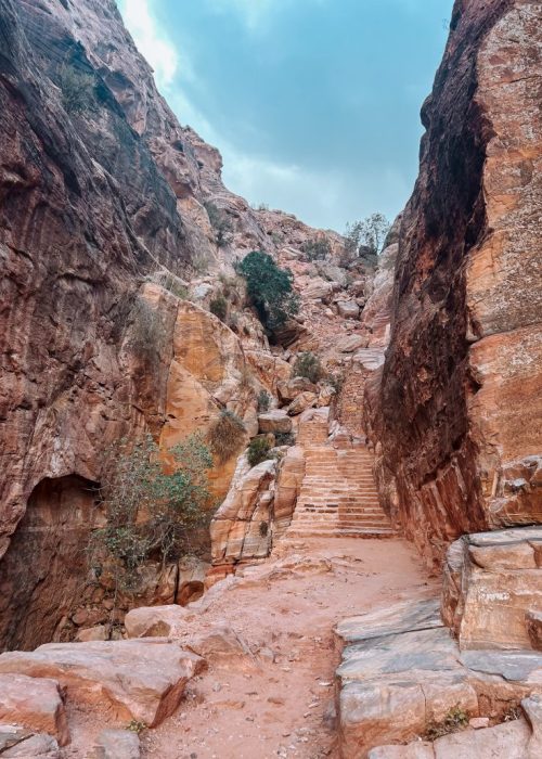 Pad high place of sacrefice Petra