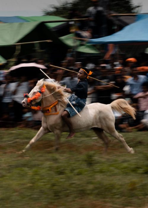 Sumba pasola festival speerwerpen