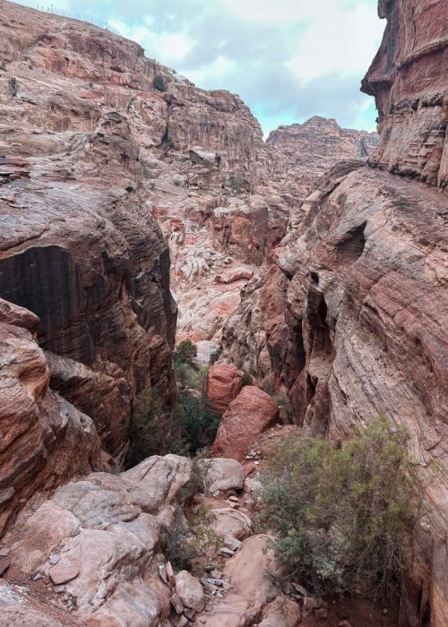 Route na tearoom richting viewpoint Petra