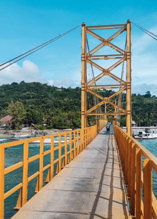 yellow bridge nusa lembongan